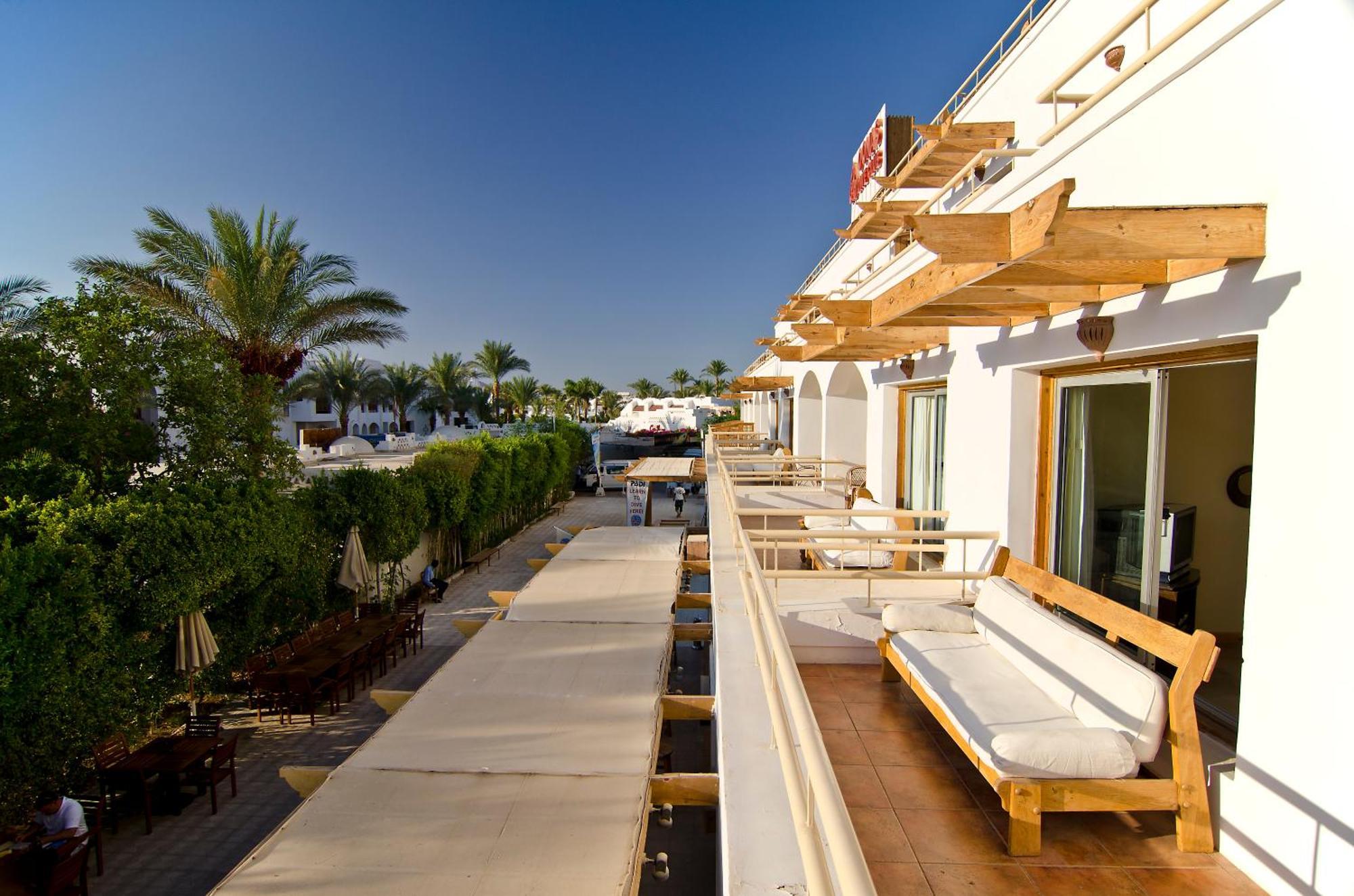 Курортний комплекс Oonas Dive Club Шарм-еш-Шейх